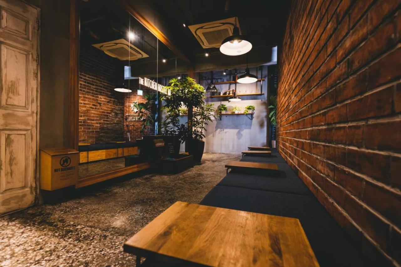 The Kitchen Hostel Ao Naha Exterior foto